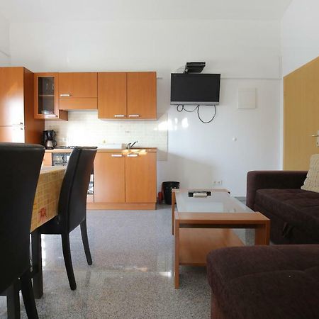 Apartments Tina P Vir Exterior foto